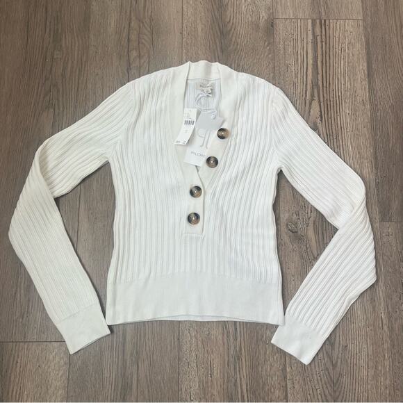Pilcro Deep V-Neck Kassidy Pull over Sweater Sz S NEW - Picture 2 of 6